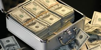 Ile zarabia tester manualny bez doświadczenia?