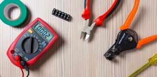 Ile zarabia tester manualny 2023?